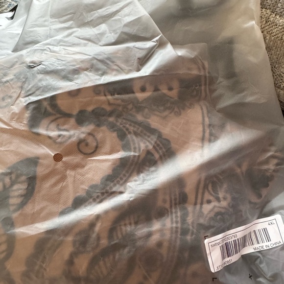 SHEIN Privé Plus Mock Neck Paisley Print Mesh Top US20 - Picture 2 of 2